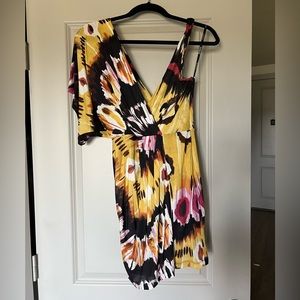Bebe beautiful summer dress. Size small.